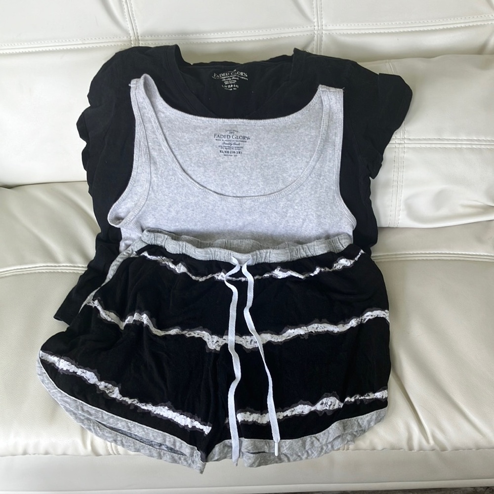 Black and Gray Lounge Set